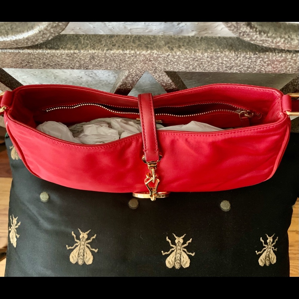 Adorable 🥰LITTLE PRADA TOMATO 🍅 RED BAG - Picture 12 of 12